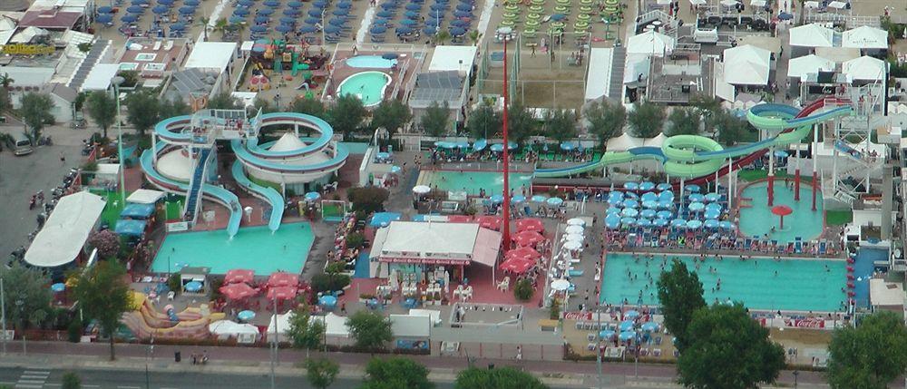 Residence Il Tulipano Риччоне Экстерьер фото