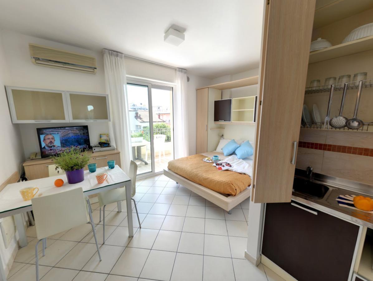 Residence Il Tulipano Риччоне Экстерьер фото